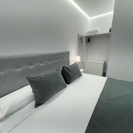 Suara Apartamentos 3 マドリード エクステリア 写真